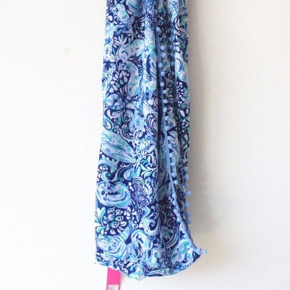 Lilly Pulitzer Resort Loop Scarf, Wrap, Coverup - Picture 2 of 4